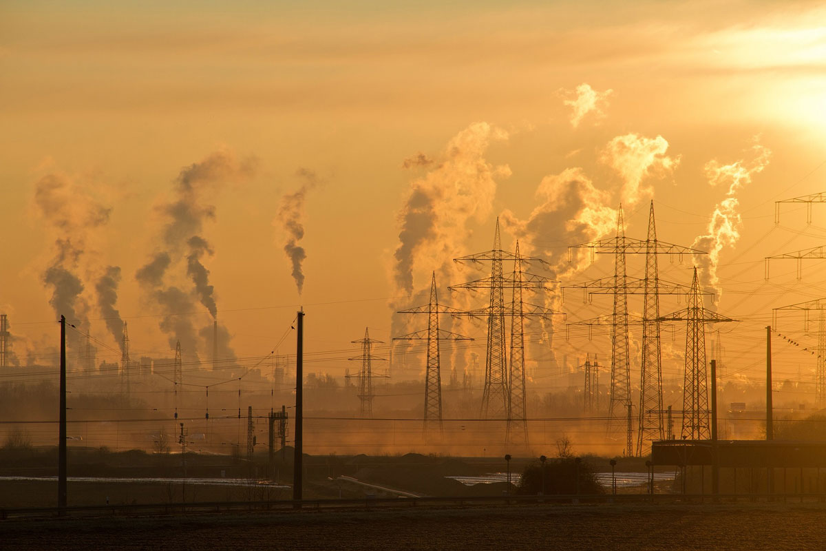 Für den CO2-Ausstoß müssen Industrieunternehmen Emissionsrechte erwerben. 